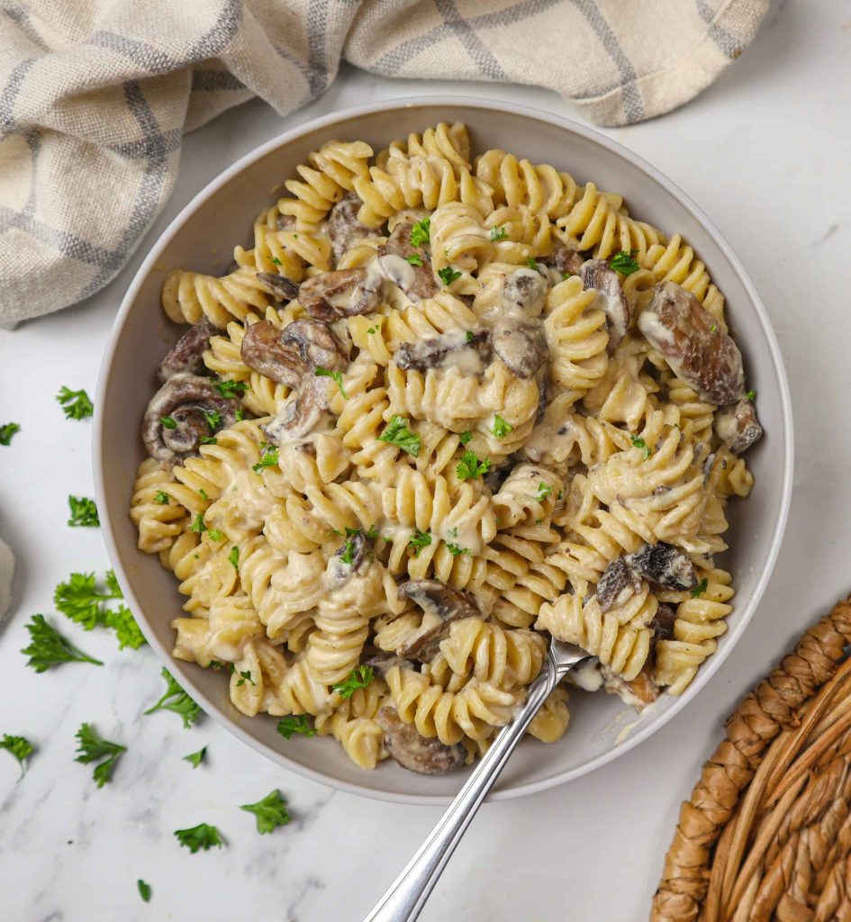 vegan mushroom alfredo pasta